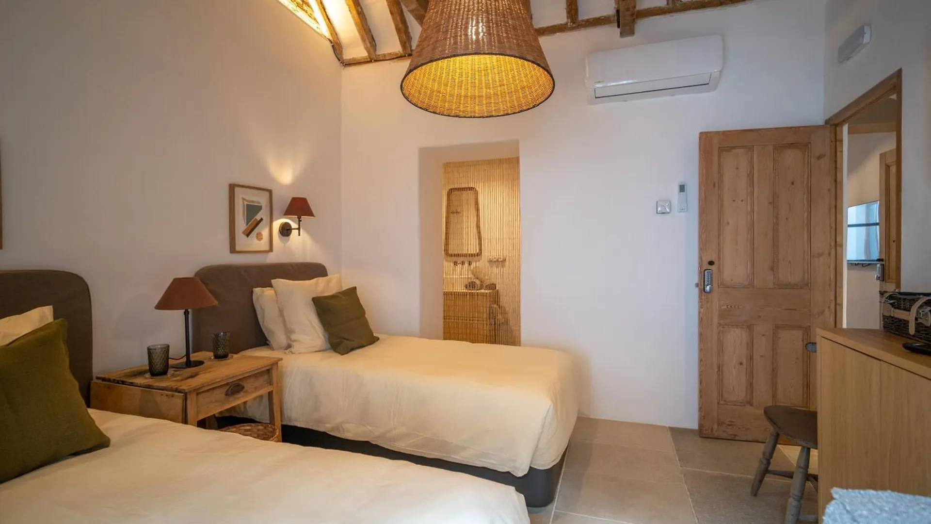 Hotel Mondejar 14 Coliving Centro Estepona Spagna