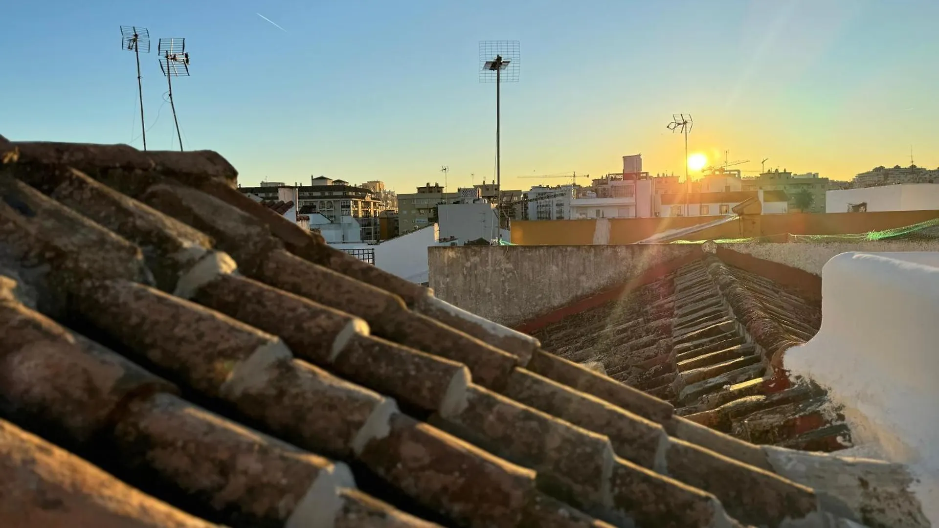 Hotel Mondejar 14 Coliving Centro Estepona Spagna